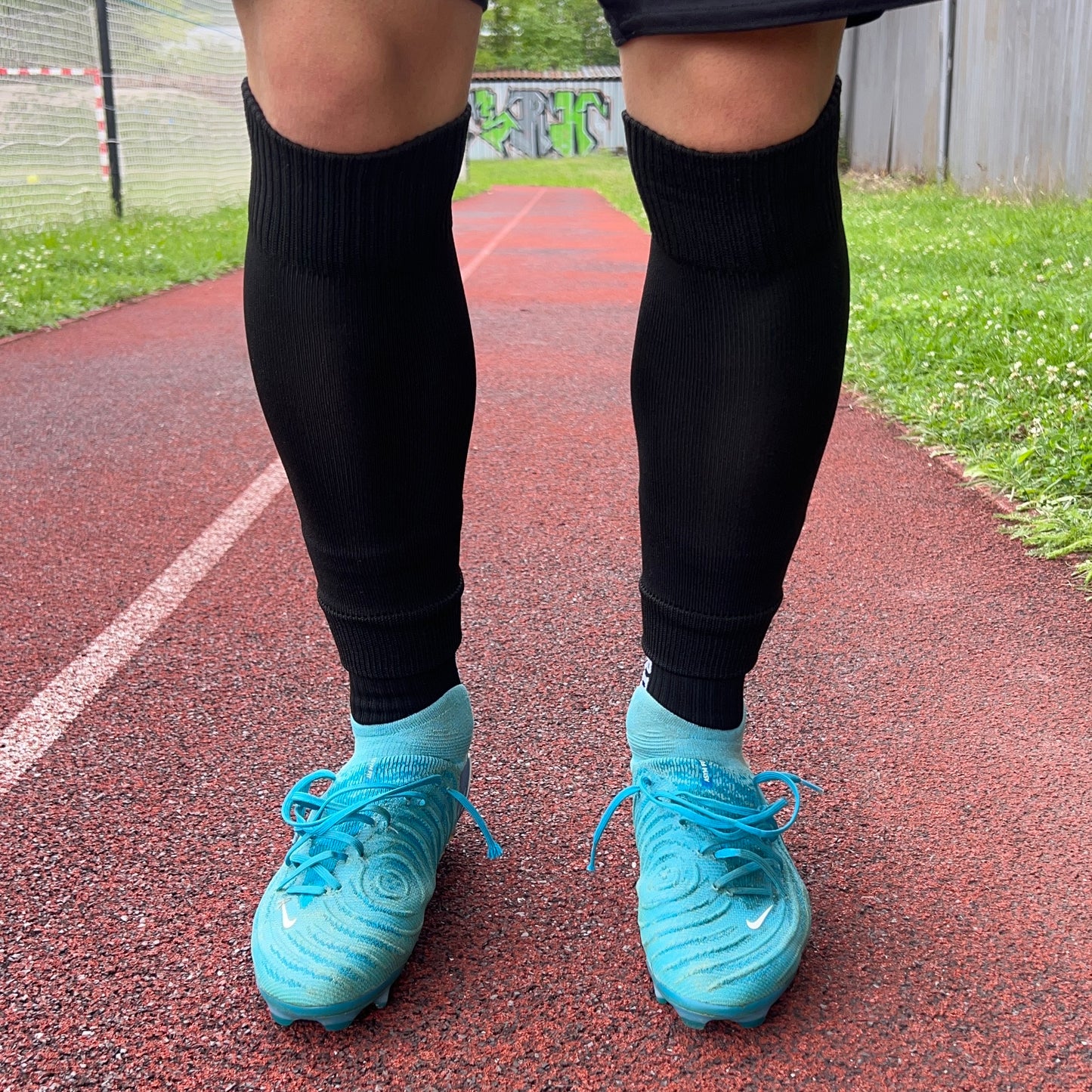 PRE-CUT SOCKS - BLACK